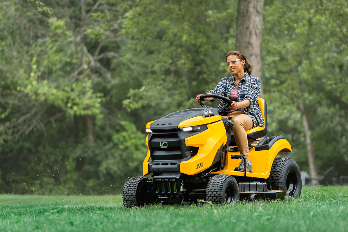 XT1 LT50 FAB Lawn Tractor 127cm 725cc