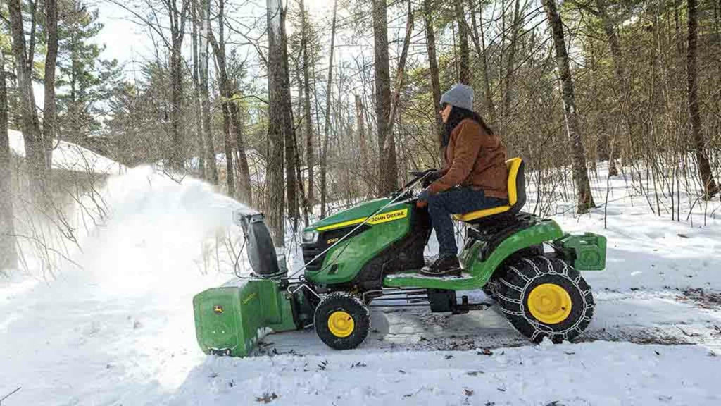 S140 Lawn Tractor 121.9cm