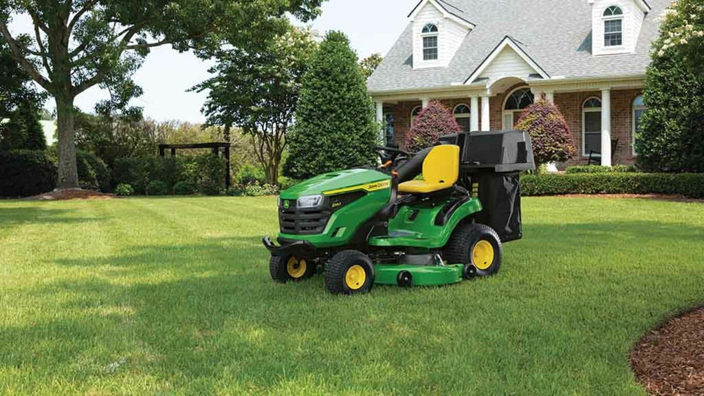 S140 Lawn Tractor 121.9cm